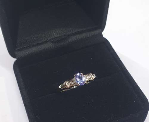 White Gold Diamond & Tanzanite Ring